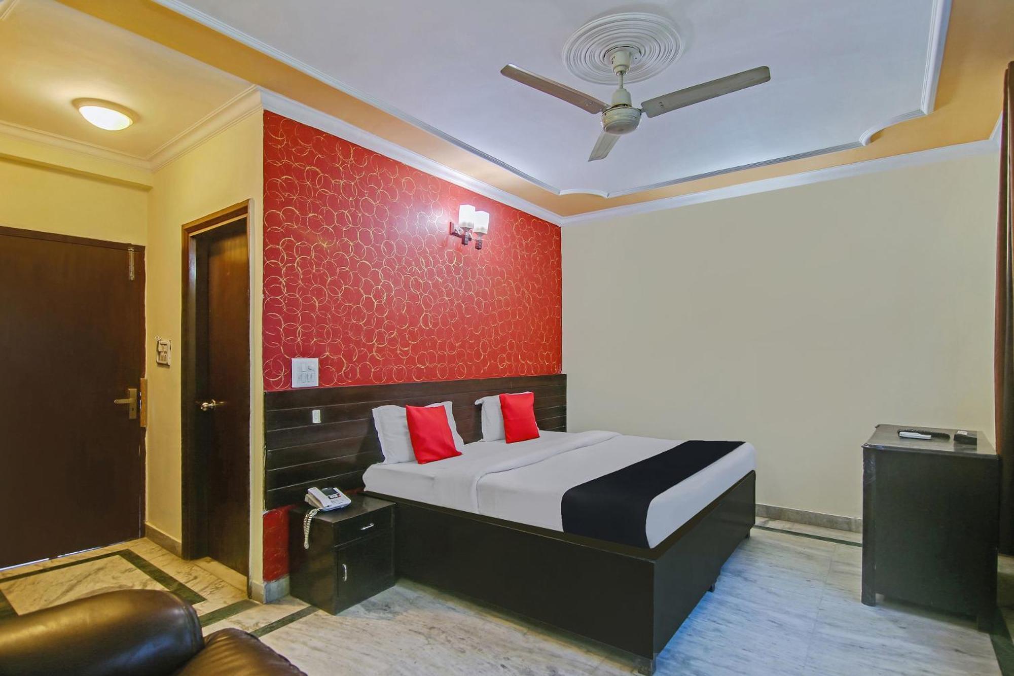 Capital O Tipsyy Near Aravali Biodiversity Park Gurgaon Esterno foto